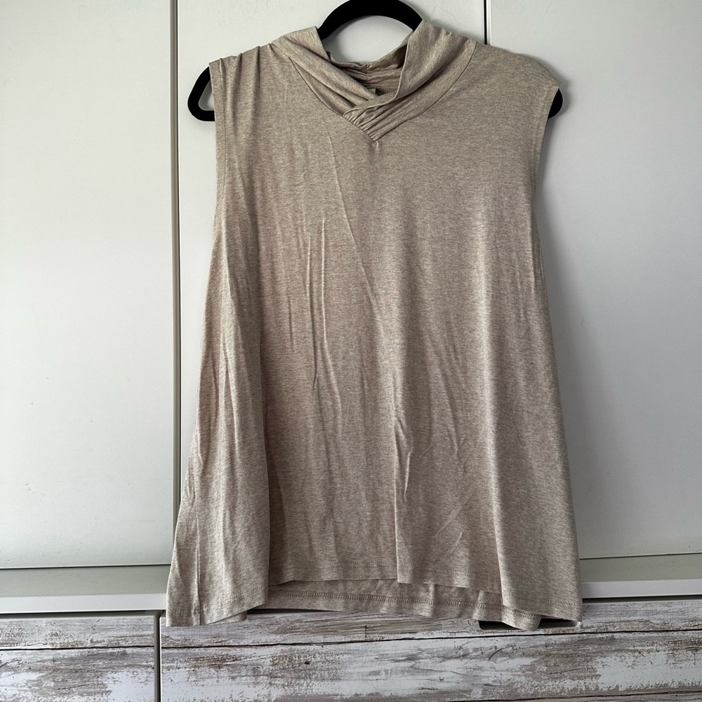 🧥 Leo & Nicole 2X Tan Cream Sleeveless Cowl Neck Relaxed Fit Top